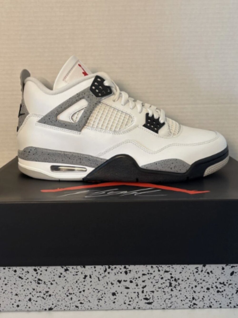 Air Jordan 4 Retro White Cement